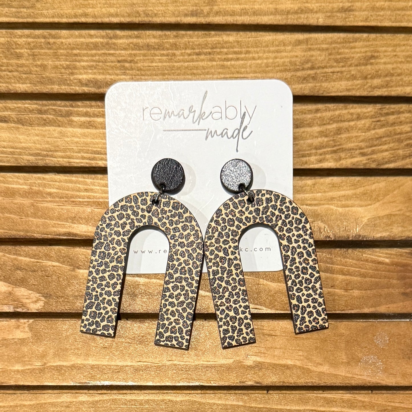 Limited- cheetah arch